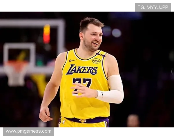 湖人球衣销量创历史新高 商业价值再创新纪录引发全球关注 湖人球衣销量创历史新高 商业价值再创新纪录引发全球关注