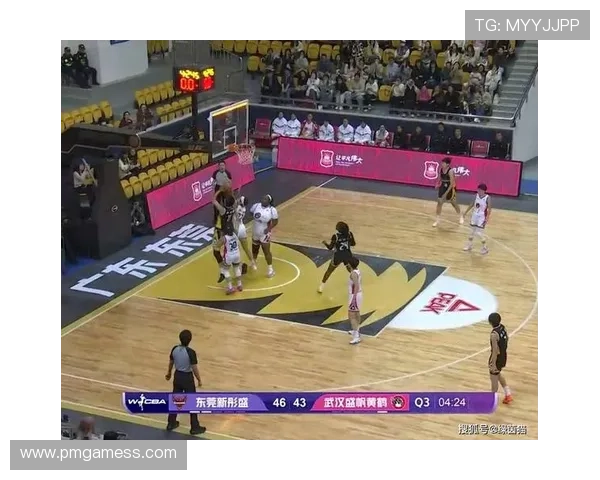 爆冷出局裁判判罚争议不断 技术犯规频现引发赛场激烈冲突 爆冷出局裁判判罚争议不断 技术犯规频现引发赛场激烈冲突